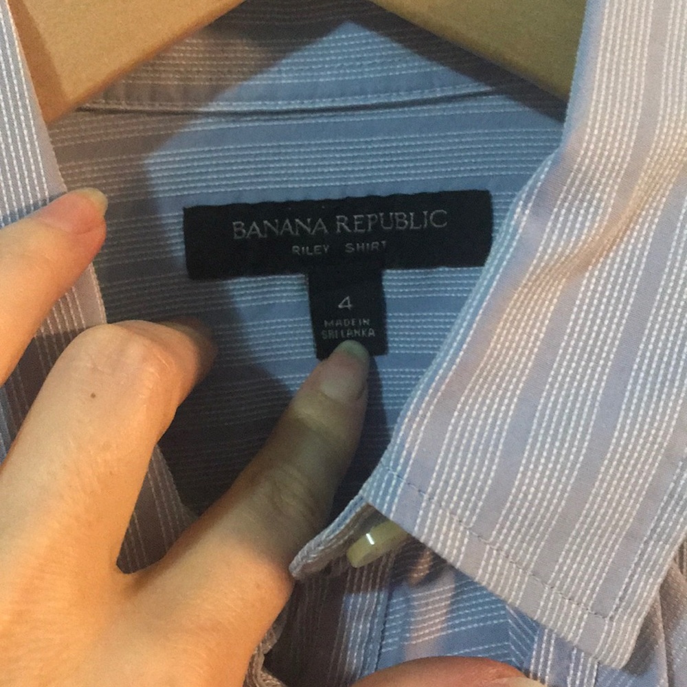 Banana Republic Riley Button Down - Picture 2 of 3